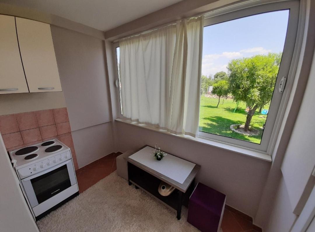 Helena Airport Apartman *